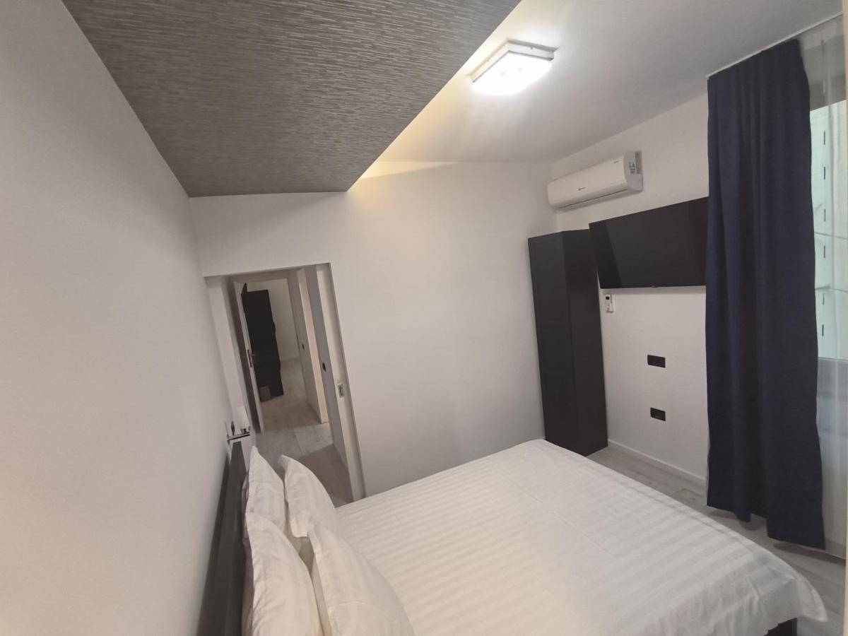 Apartment Romana *